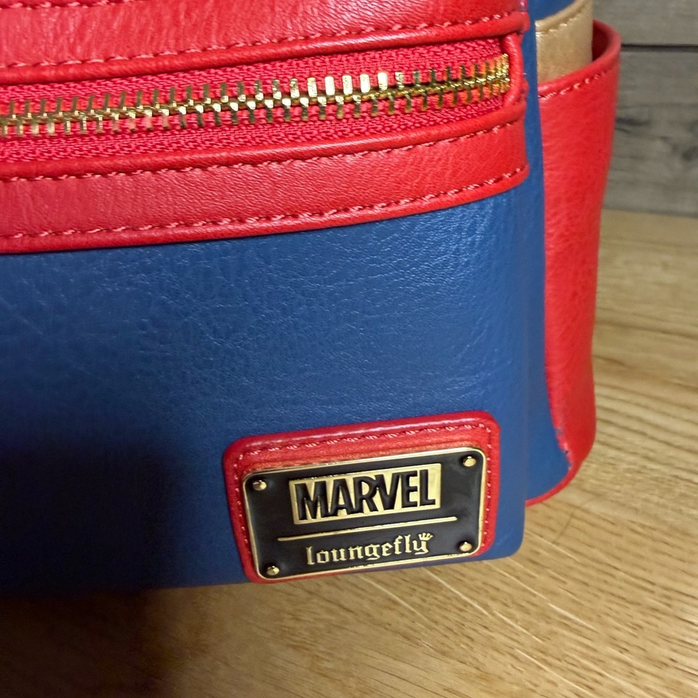 Captain Marvel Mini-Backpack - image 5